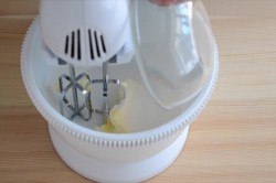 Ванильные капкейки с кремом - шаг 2