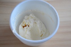 Ванильные капкейки с кремом - шаг 24