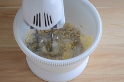 Ванильные капкейки с кремом - шаг 3