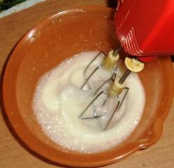 Венгерская ватрушка с творогом, сметаной и ванильным сахаром - шаг 6