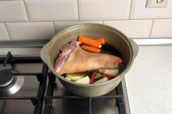 Вепрево колено по-чешски - шаг 3 Вепрево колено по-чешски - шаг 3