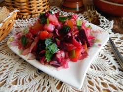 Винегрет с солеными огурцами и горошком - шаг 10 Винегрет с солеными огурцами и горошком - шаг 10