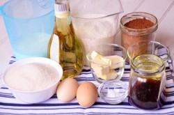 Влажный шоколадный торт - шаг 1 Влажный шоколадный торт - шаг 1