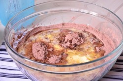 Влажный шоколадный торт - шаг 4 Влажный шоколадный торт - шаг 4