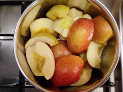 Яблочное пюре без сахара на зиму - шаг 3 Яблочное пюре без сахара на зиму - шаг 3