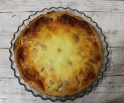 Яблочный пирог со сметанной заливкой - шаг 10 Яблочный пирог со сметанной заливкой - шаг 10