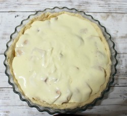 Яблочный пирог со сметанной заливкой - шаг 9 Яблочный пирог со сметанной заливкой - шаг 9