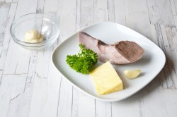 Закуска из языка с сыром и чесноком - шаг 1 Закуска из языка с сыром и чесноком - шаг 1