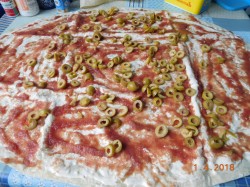 Закуска рулет из лаваша с икрой сельди - шаг 2