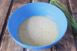 Закусочные маффины с ветчиной и сыром - шаг 3 Закусочные маффины с ветчиной и сыром - шаг 3