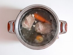 Заливное из говядины с желатином - шаг 4 Заливное из говядины с желатином - шаг 4