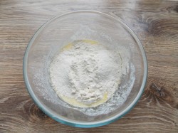 Заливной пирог с капустой и яйцом - шаг 8 Заливной пирог с капустой и яйцом - шаг 8