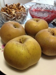 Запеченные яблоки с орехами и джемом - шаг 1