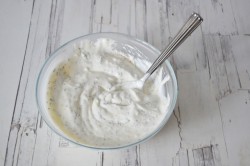 Запеченные овощи в сметане в духовке - шаг 10