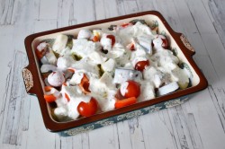 Запеченные овощи в сметане в духовке - шаг 11