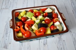 Запеченные овощи в сметане в духовке - шаг 6