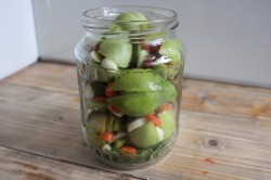 Зеленые помидоры фаршированные чесноком на зиму - шаг 7 Зеленые помидоры фаршированные чесноком на зиму - шаг 7