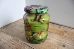 Зеленые помидоры фаршированные чесноком на зиму - шаг 9 Зеленые помидоры фаршированные чесноком на зиму - шаг 9