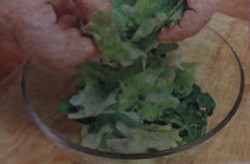Зеленый салат с куриной печенкой - шаг 4 Зеленый салат с куриной печенкой - шаг 4