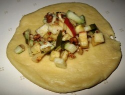 Жареные пирожки с яблоками на сковороде - шаг 12 Жареные пирожки с яблоками на сковороде - шаг 12