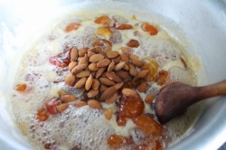 Варенье из абрикосов без косточек с миндалем - шаг 5 Варенье из абрикосов без косточек с миндалем - шаг 5