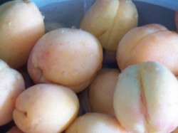 Абрикосовое варенье дольками без косточек - шаг 2 Абрикосовое варенье дольками без косточек - шаг 2