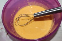 Абрикосовый пирог на молоке - шаг 2 Абрикосовый пирог на молоке - шаг 2