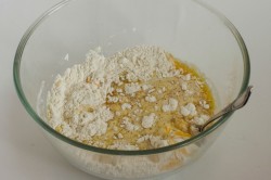 Кекс большой с изюмом и апельсином - шаг 4 Кекс большой с изюмом и апельсином - шаг 4