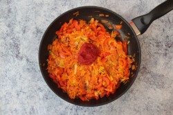 Азиатский суп с фрикадельками лапшой и фасолью - шаг 8 Азиатский суп с фрикадельками лапшой и фасолью - шаг 8