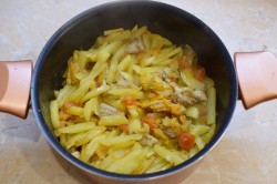 Азу по татарски с картошкой - шаг 5