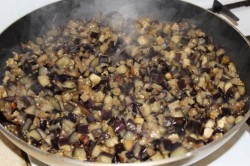 Баклажаны по-грузински на зиму острые - шаг 4 Баклажаны по-грузински на зиму острые - шаг 4