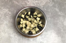 Баклажаны с морковью по корейски - шаг 2 Баклажаны с морковью по корейски - шаг 2