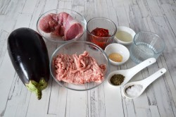 Баклажаны с мясом запеченные в духовке - шаг 1 Баклажаны с мясом запеченные в духовке - шаг 1