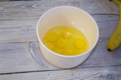 Банановый бисквитный торт - шаг 2