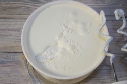 Банановый бисквитный торт - шаг 5