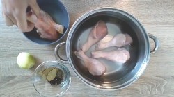 Бельгийский куриный суп Гентский Ватерзой - шаг 1 Бельгийский куриный суп Гентский Ватерзой - шаг 1