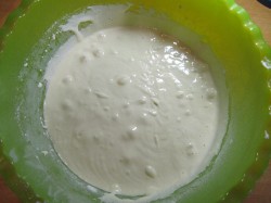 Бисквитный торт с киви и бананом - шаг 6