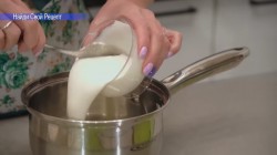 Бисквитный торт с ягодой и заварным кремом - шаг 11