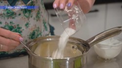 Бисквитный торт с ягодой и заварным кремом - шаг 13