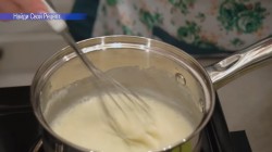 Бисквитный торт с ягодой и заварным кремом - шаг 15