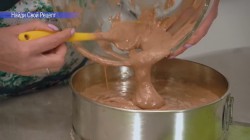 Бисквитный торт с ягодой и заварным кремом - шаг 9