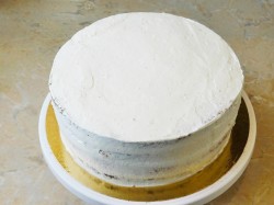 Бисквитный торт со сметанным кремом - шаг 7