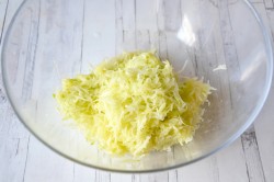 Блинчики из кабачков - шаг 2 Блинчики из кабачков - шаг 2