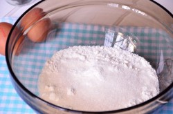Блинчики с маковой начинкой и орехами - шаг 2 Блинчики с маковой начинкой и орехами - шаг 2