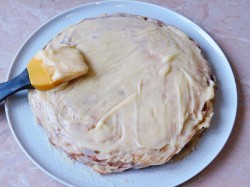 Блинный торт с заварным кремом - шаг 7