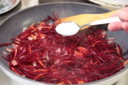 Борщ с фасолью и курицей - шаг 7 Борщ с фасолью и курицей - шаг 7