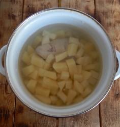 Борщ с пампушками с чесноком - шаг 8 Борщ с пампушками с чесноком - шаг 8