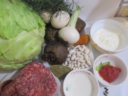 Борщ Сибирский с фрикадельками и томатной пастой - шаг 1 Борщ Сибирский с фрикадельками и томатной пастой - шаг 1