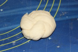 Борщ со свекольной ботвой и чесночными булочками - шаг 15 Борщ со свекольной ботвой и чесночными булочками - шаг 15