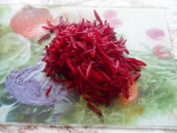 Борщ со свекольной ботвой - шаг 5 Борщ со свекольной ботвой - шаг 5